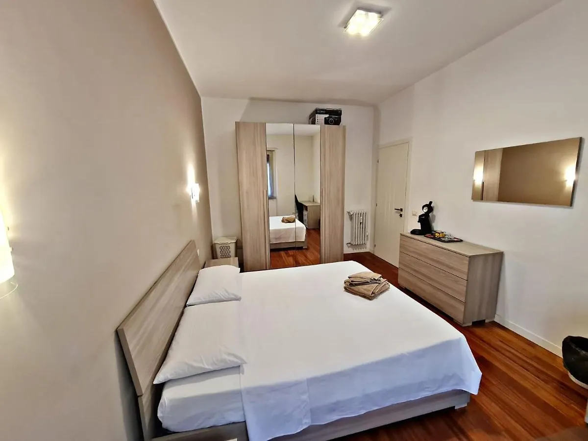 Modern Apartment Cozy Style Rome